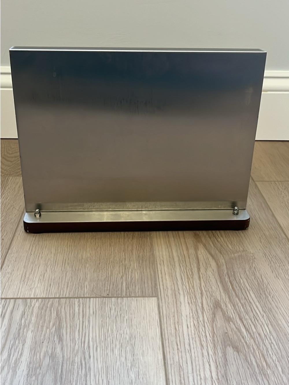 Fomidao Double Sided Magnetic Knife Holder Stand - Picture 3 of 3